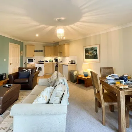 Bolt Hole, Whitehall Landing